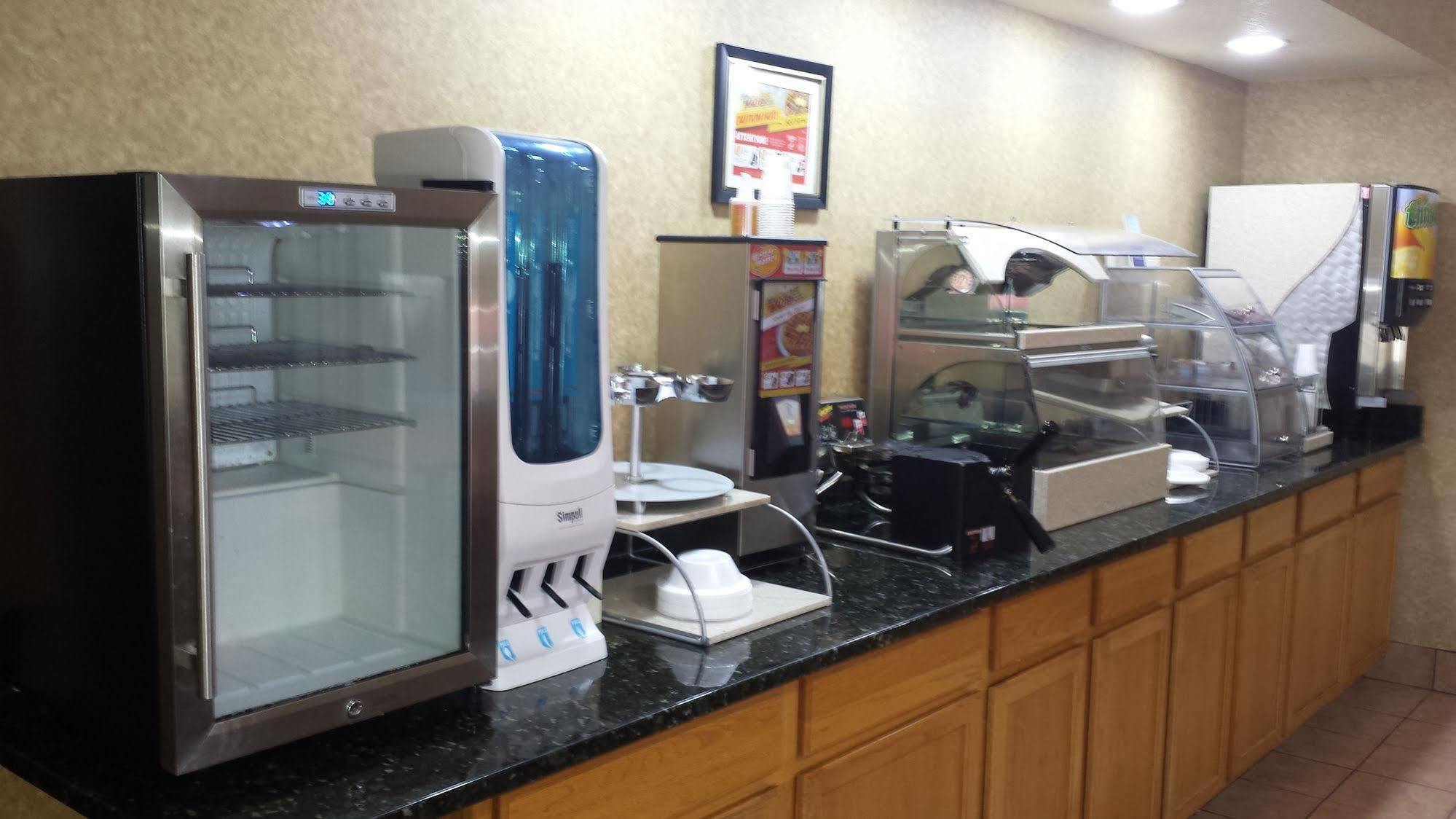 Quality Inn & Suites Artesia Εξωτερικό φωτογραφία